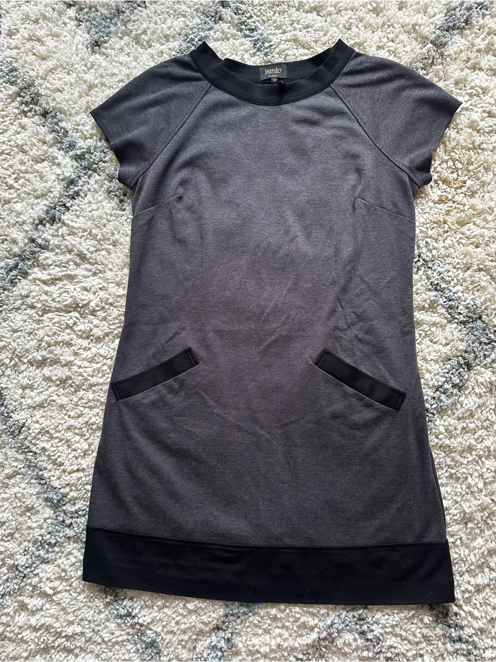 Laundry by Shelli Segal Heather Grey/Black Colorblock Shift Dress, Size 10